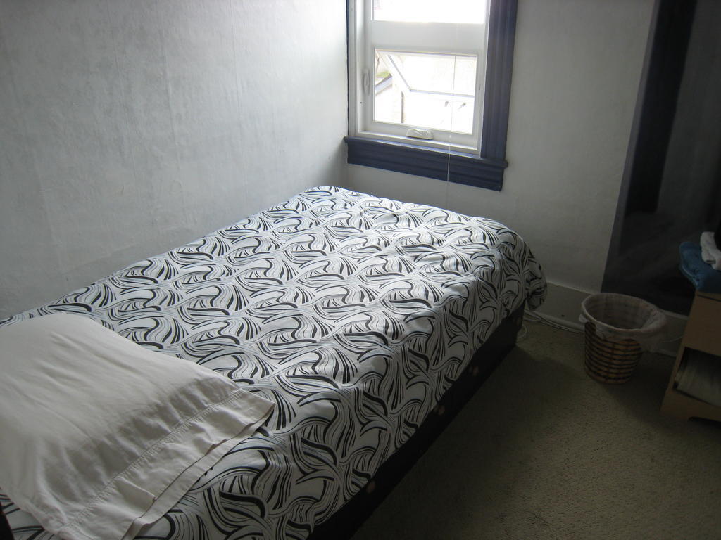 Poppi'S Guesthouse Revelstoke Habitación foto